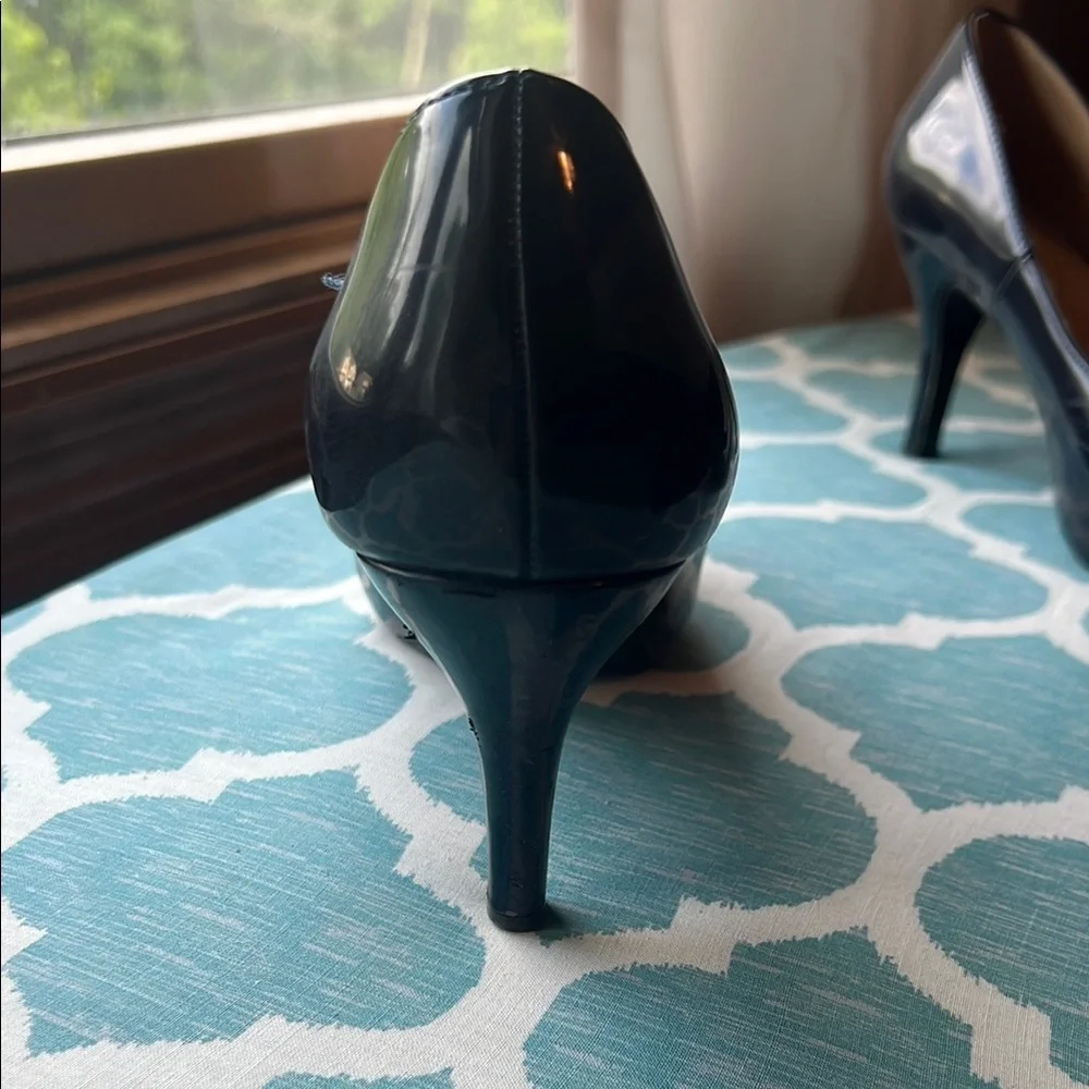 Dream Pairs Blue Elegant Heels - Picture 4 of 5